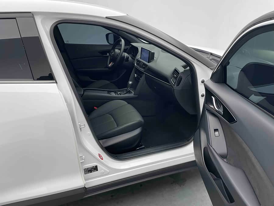 Mazda CX-4 2023 car image #8