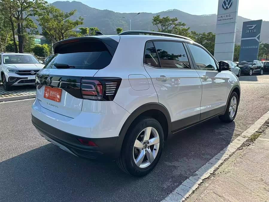 Volkswagen T-Cross 2023 car image #8