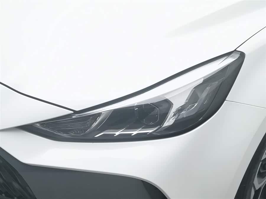MG 5 2024 car image #8