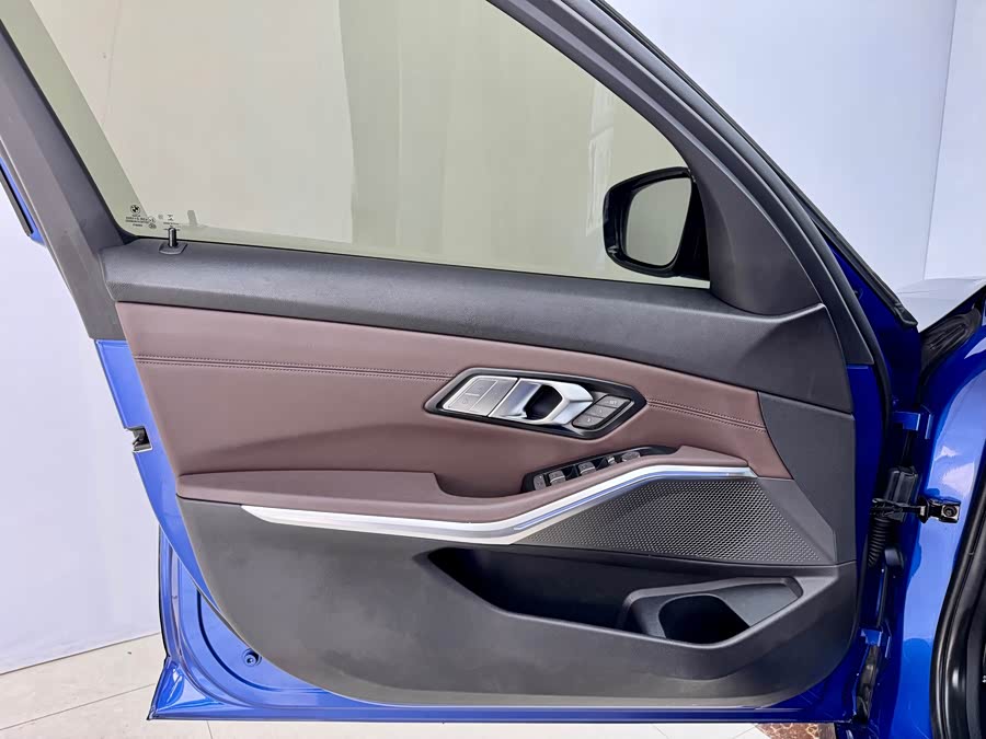 BMW 3 Series 2020 #8 BMW 3 Series 2020 car image #8