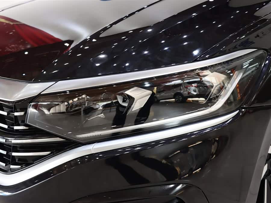 Volkswagen Passat 2023 car image #8