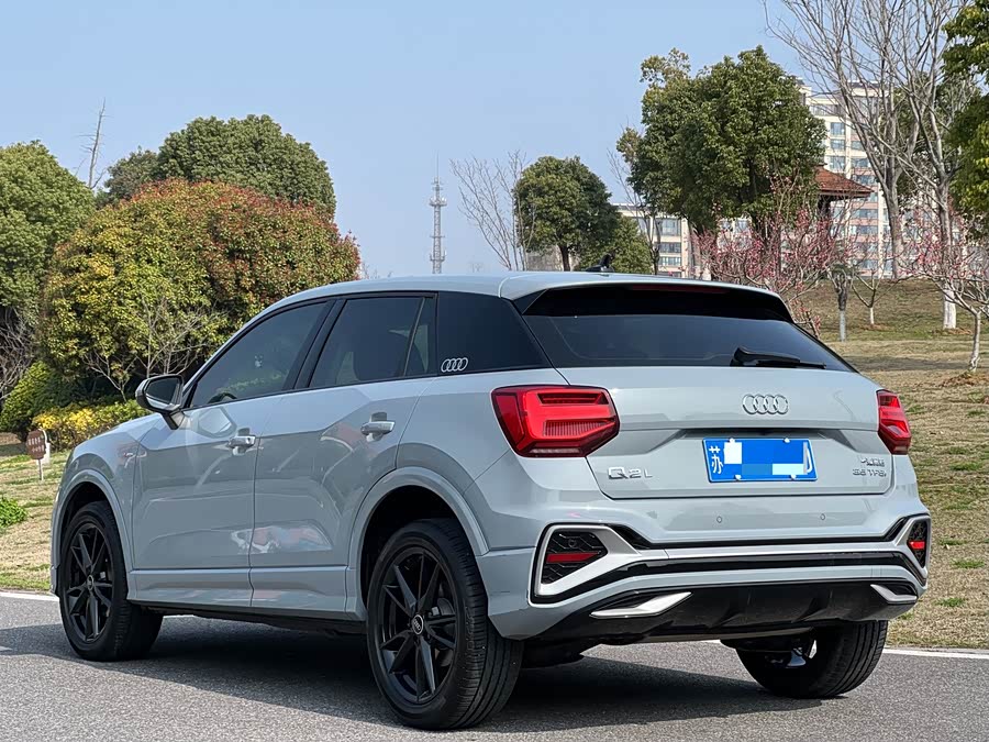 Audi Q2L 2023 صورة سيارة #8