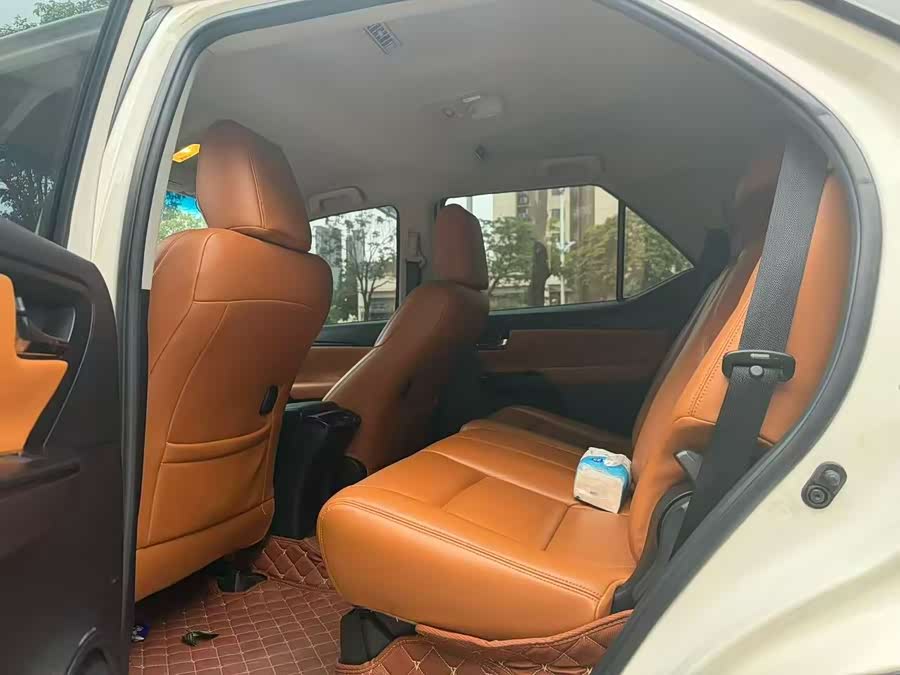 Toyota Fortuner 2019 car image #8