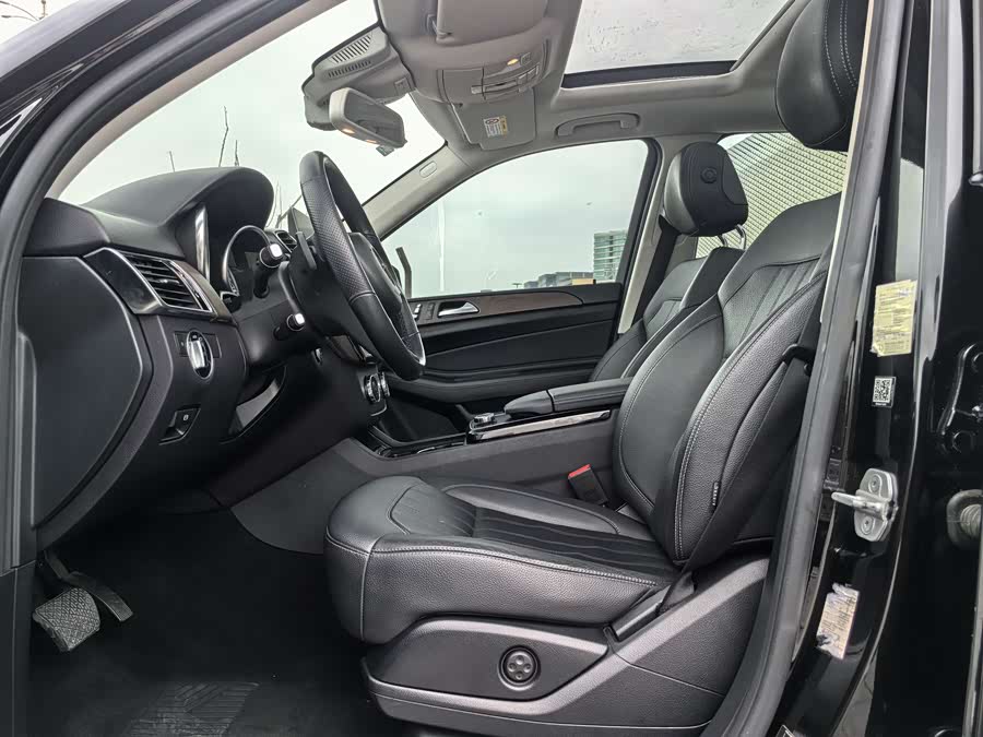 Mercedes-Benz GLE Class 2016 car image #8