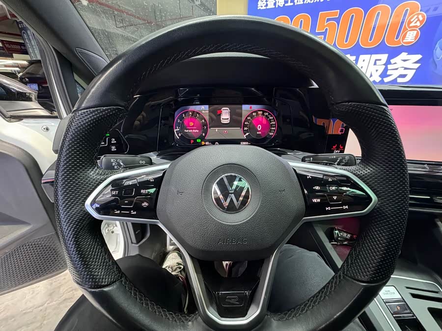 Volkswagen Golf 2022 car image #8