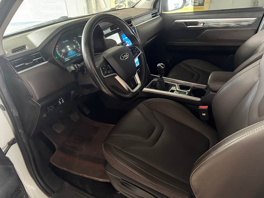 JAC 2021 car image #8