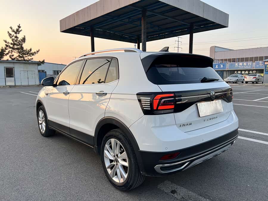 Volkswagen T-Cross 2021 #8 Volkswagen T-Cross 2021 car image #8