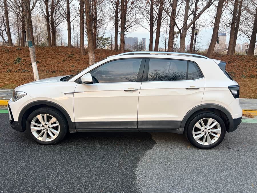 Volkswagen T-Cross 2021 #8 Volkswagen T-Cross 2021 car image #8