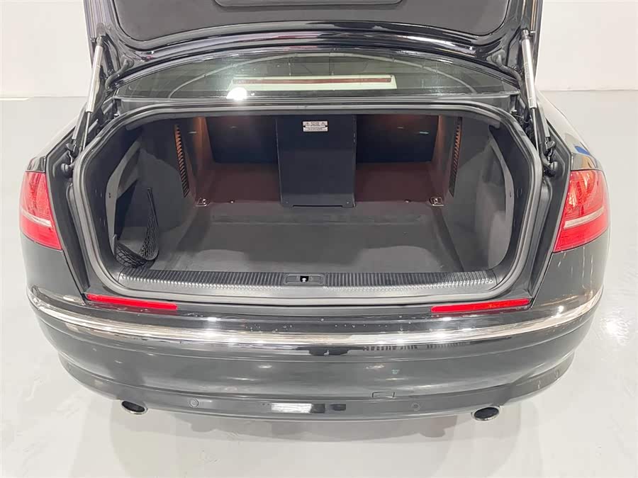 Audi A8 2010 imagem de carro #8