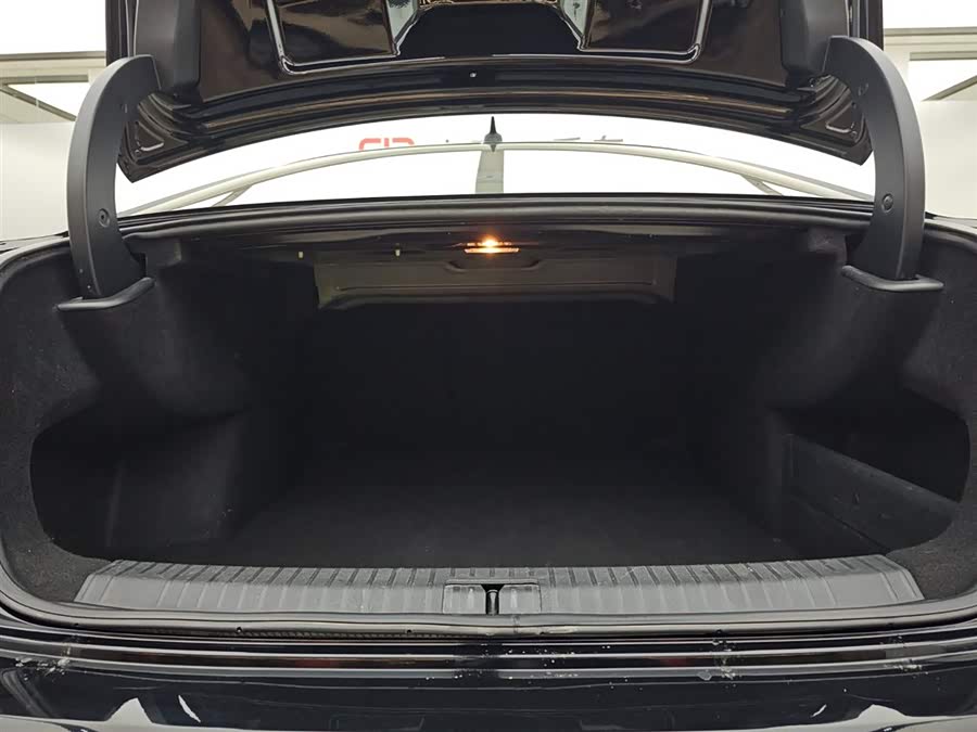 Volkswagen Passat 2021 car image #8