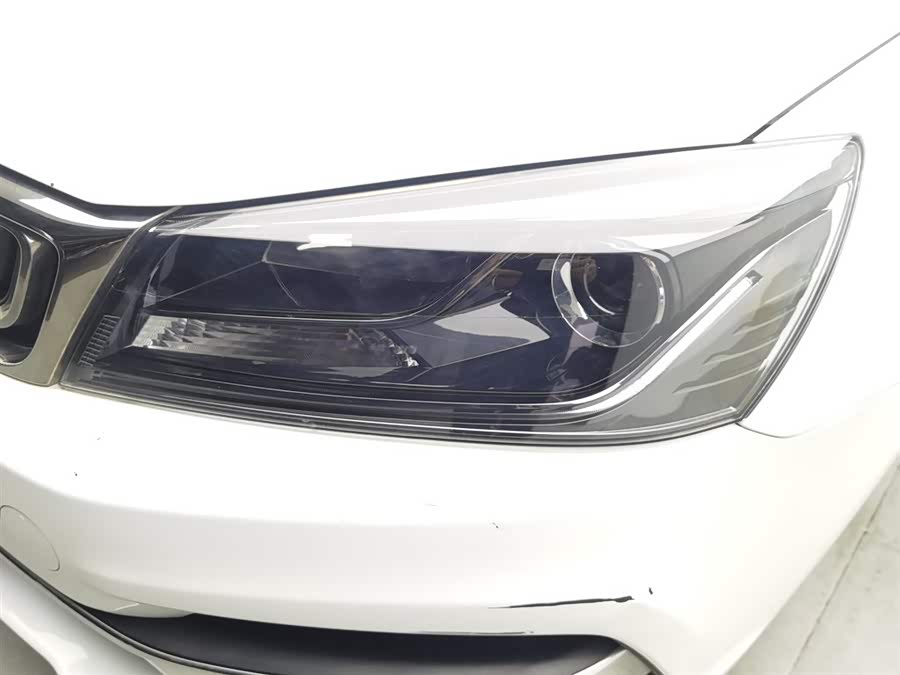GEELY Emgrand 2018 car image #8