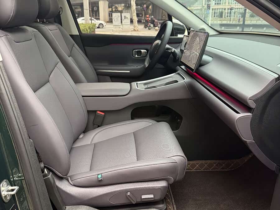 零跑汽车 零跑C16 2025 汽车图片 #8