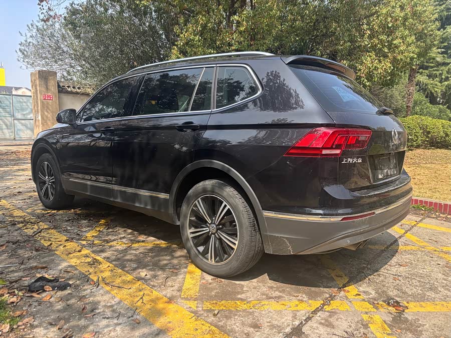 Volkswagen Tiguan L 2019 immagine di auto #8