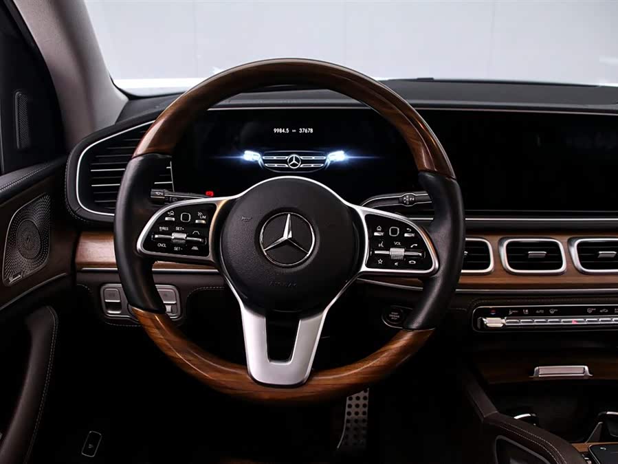 Mercedes-Benz GLS Class 2023 car image #8