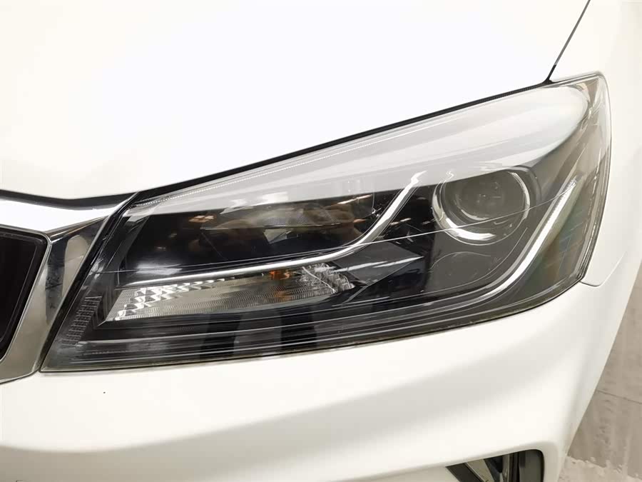 GEELY Emgrand 2021 car image #8