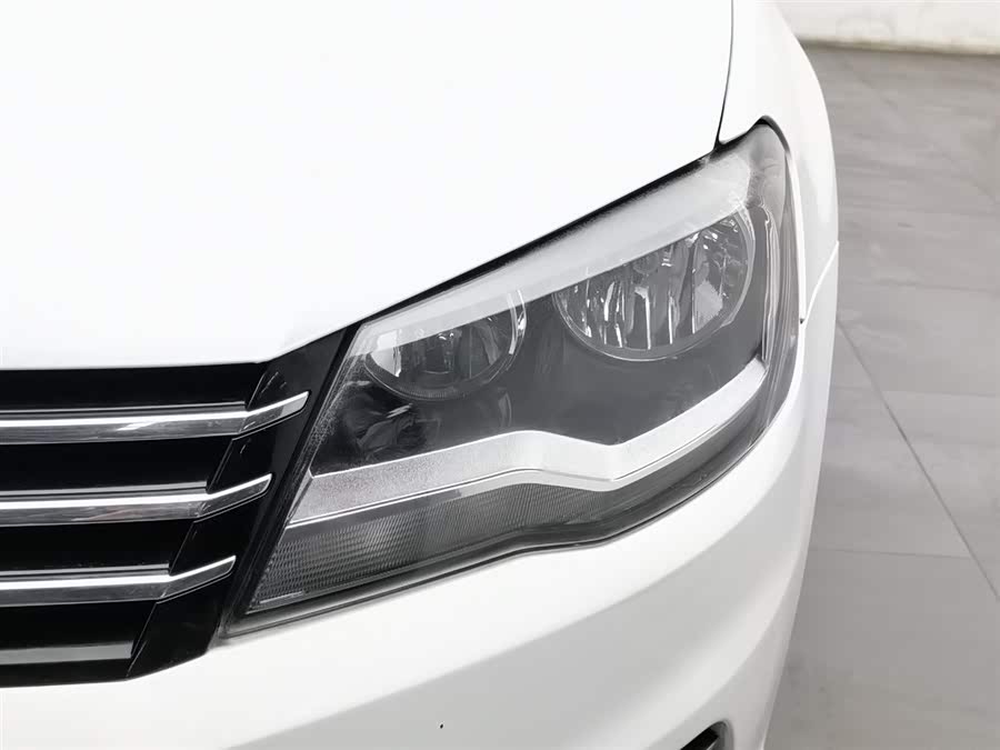 Volkswagen Bora 2013 car image #8