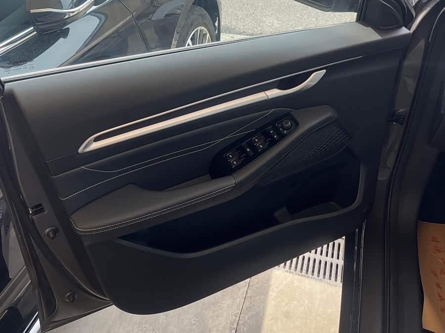 GEELY Emgrand 2026 car image #8
