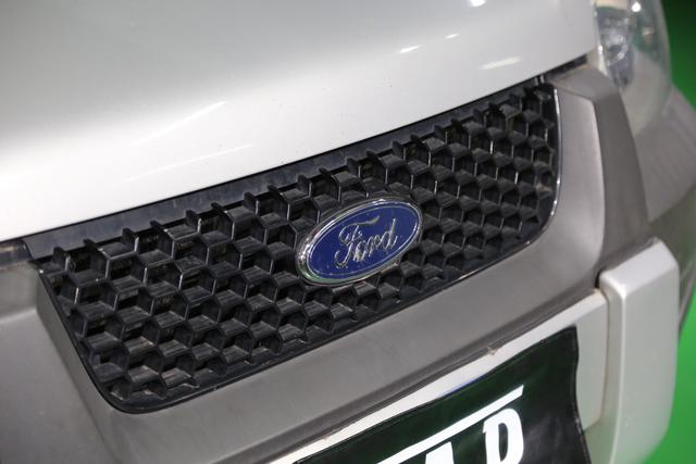 Ford Escape (Imported) 2006 car image #8