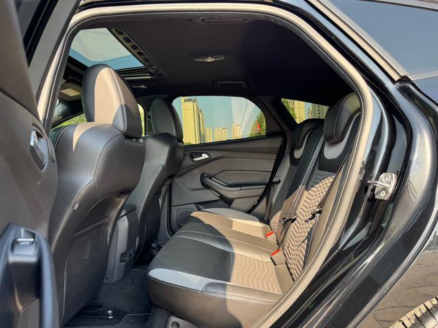 Ford Focus (Imported) 2017 car image #8