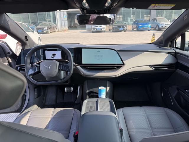 HongQi EH7 2024 car image #8