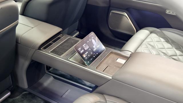 蔚来 蔚来ET9 2024 汽车图片 #8