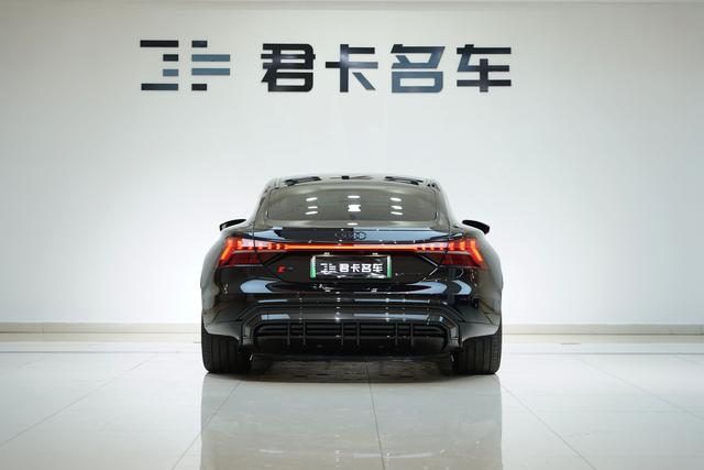 Audi RS e-tron GT 2023 car image #8