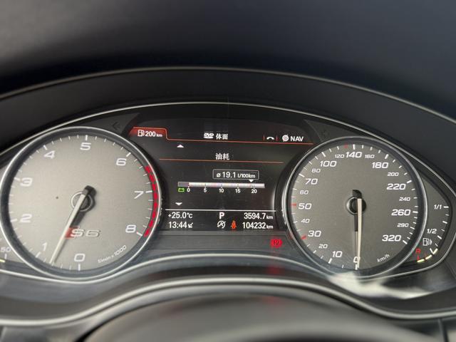 Audi S6 2014 car image #8