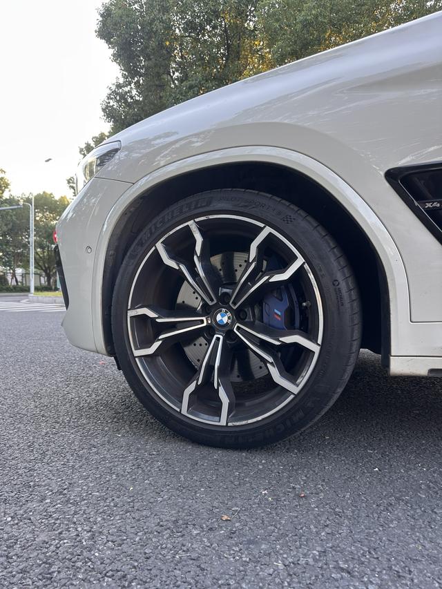 BMW X4 M 2019 car image #8