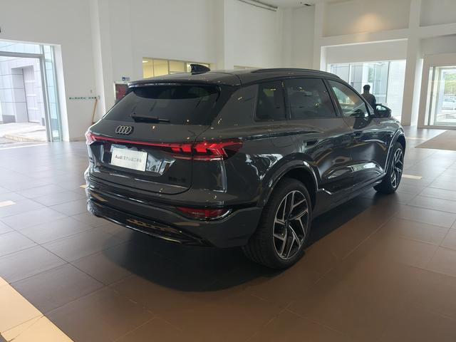 Audi Q6L Sportback e-tron 2025 car image #8