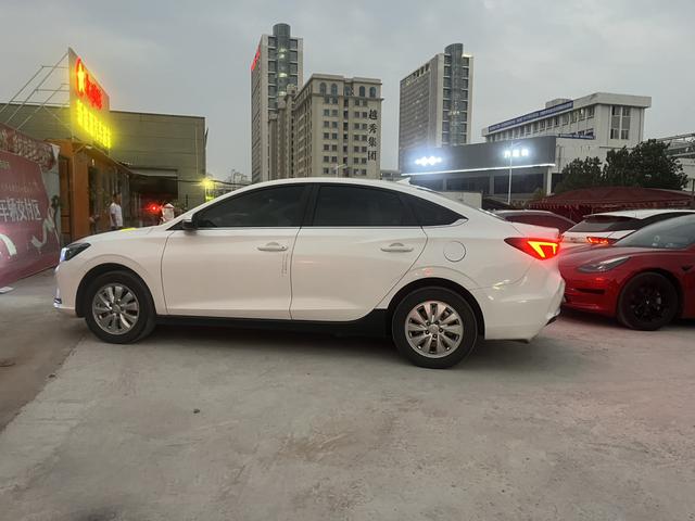 Changan Eado EV 2023 car image #8