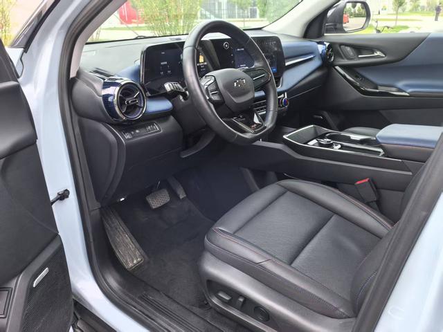 Chevrolet Equinox Plus 2024 car image #8