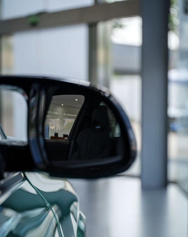 BMW X5 M car image #8