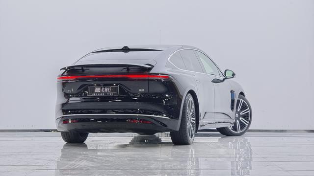 蔚来 蔚来ET9 2025 汽车图片 #8