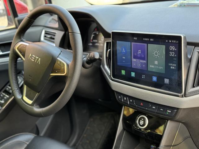 哪吒汽车 哪吒N01 2020 汽车图片 #8