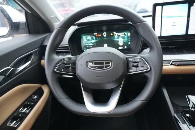 GEELY Emgrand L HiP 2024 immagine di auto #8