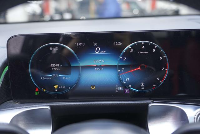 Mercedes-Benz GLB AMG 2022 #8 Mercedes-Benz GLB AMG 2022 car image #8