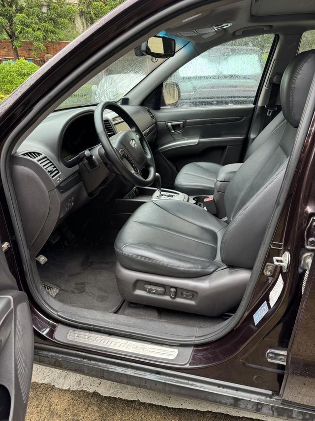 Hyundai Santa Fe Classic 2010 car image #8