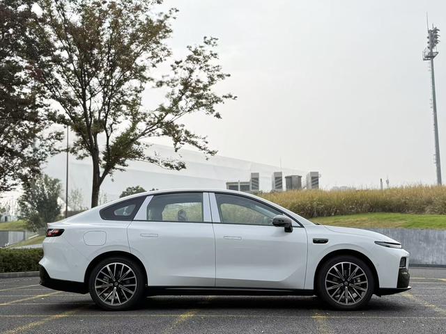 零跑汽车 零跑B01 汽车图片 #8