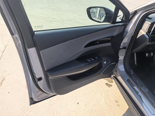 HongQi EH7 2024 car image #8