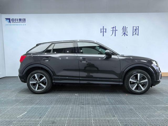 Audi Q2L e-tron 2021 car image #8