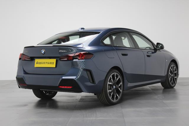 BMW 2 Series 2025 #8 BMW 2 Series 2025 car image #8