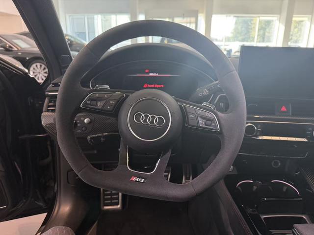 Audi RS 4 2023 car image #8