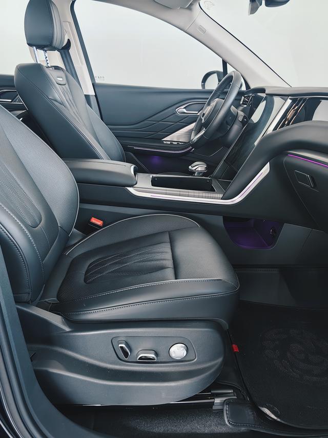 HongQi HS7 PHEV 2024 immagine di auto #8