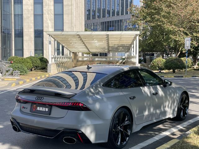 Audi RS 7 2024 immagine di auto #8