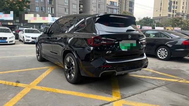 BMW iX3 2024 #8 BMW iX3 2024 car image #8