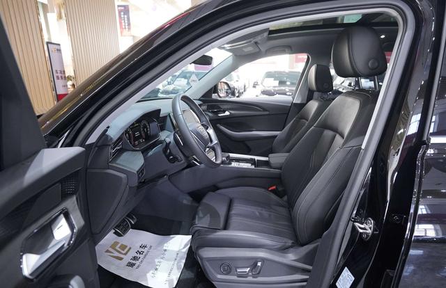 Audi Q6 2025 imagem de carro #8