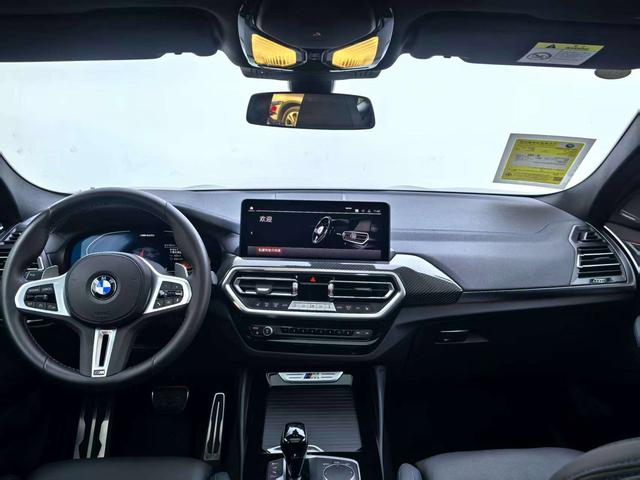 BMW X4 M40i image de voiture #8