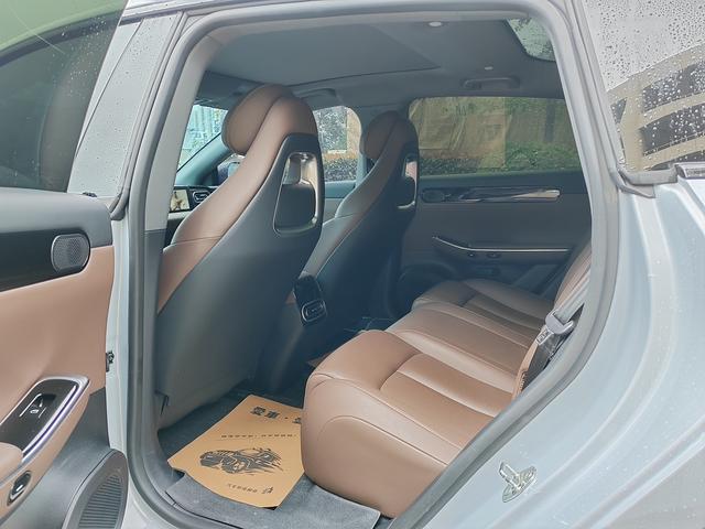 零跑汽车 零跑C01 2023 汽车图片 #8