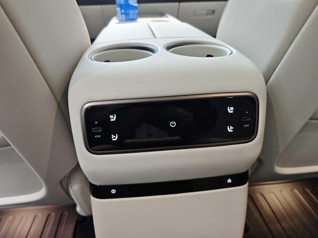 Li i8 2025 изображение автомобиля #8