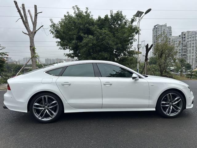 Audi S7 2016 car image #8